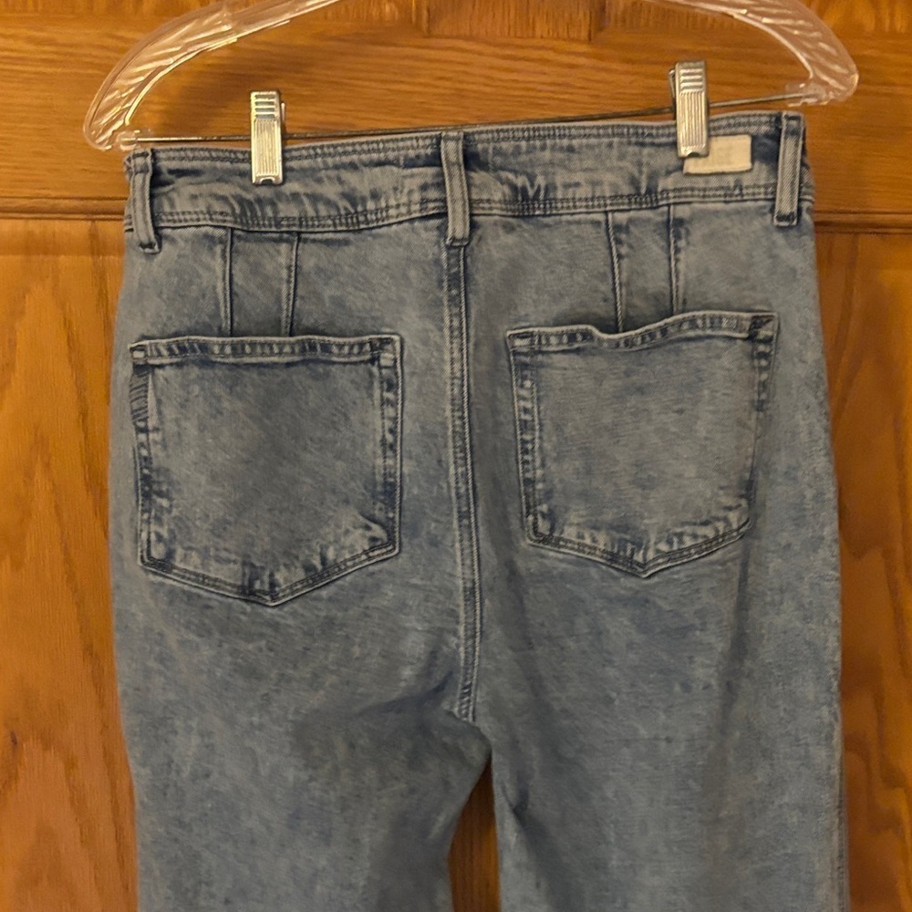 PAIGE Women's Leenah Jeans in Classic Blue 34 inch inseam - Picture 4 of 8